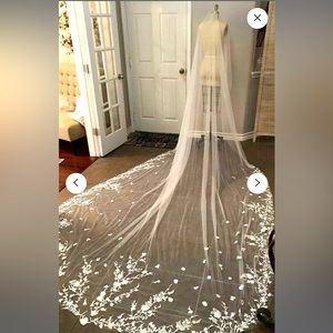 BRAND NEW WEDDING VEIL Cathedral length in Ivory color